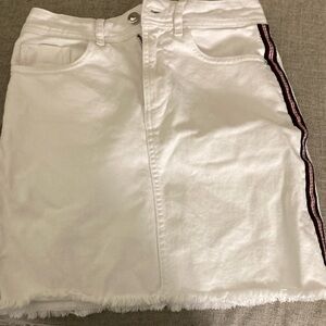 White denim skirt from Zara. Has stripes on the side